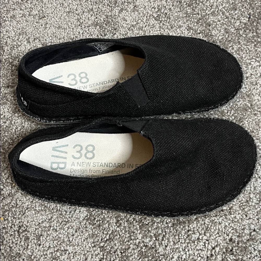 Vibae Zuma black linen constellation shoes - Picture 2 of 6